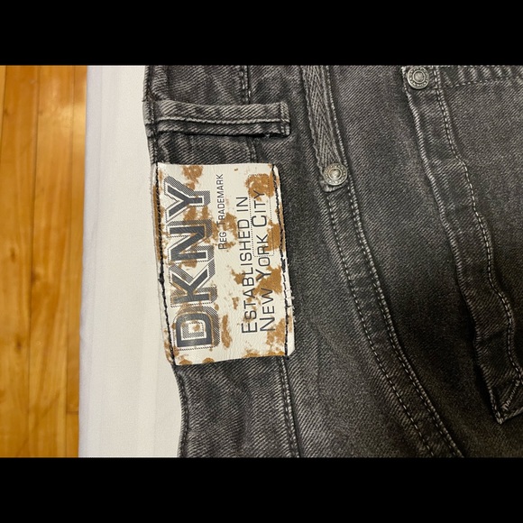 DKNY SIZE youth male 14 - Picture 3 of 7